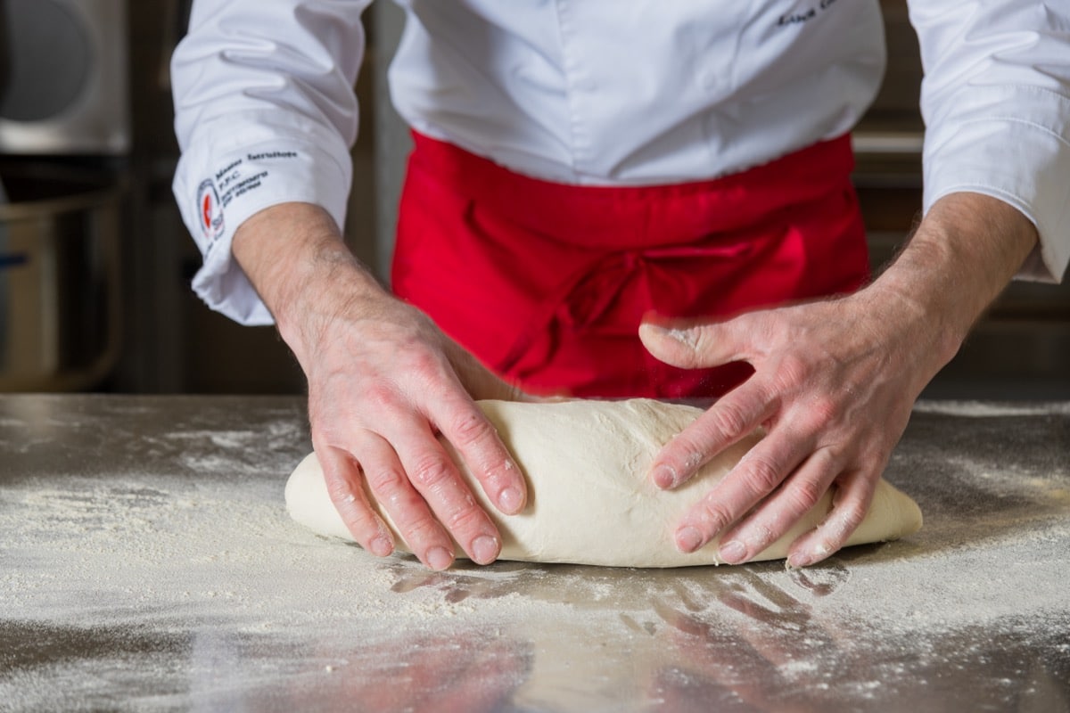 BREAD IN PIZZERIA SPECIALIZATION